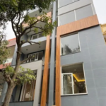 floor for sale in saraswati vihar