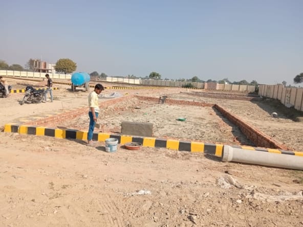 Plot for sale in Lucknow