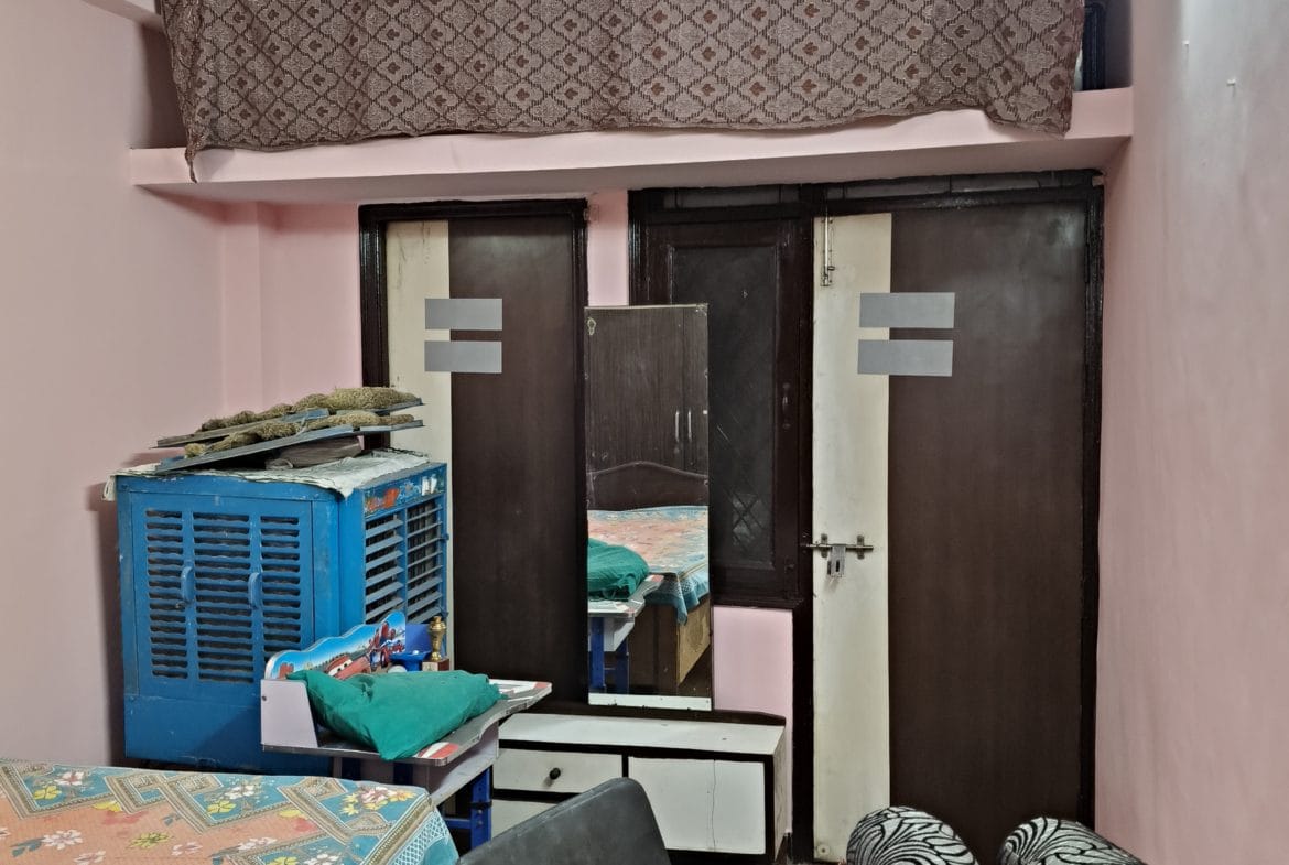 Flat for rent in mayur vihar