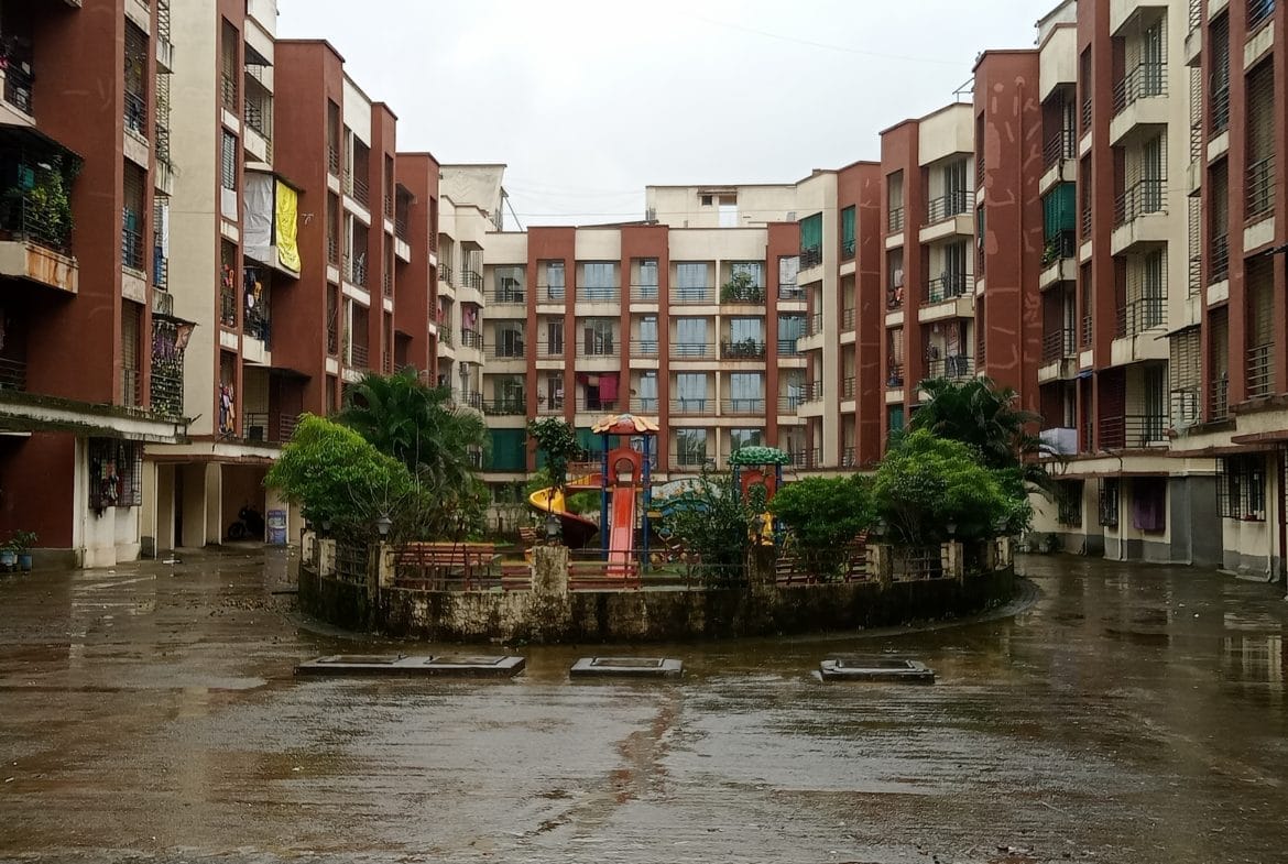 Flat for sale in Vangani