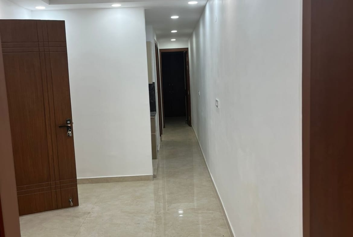Flat for sale in Kalkaji