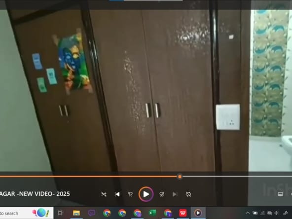 Floor for rent in Kirti Nagar