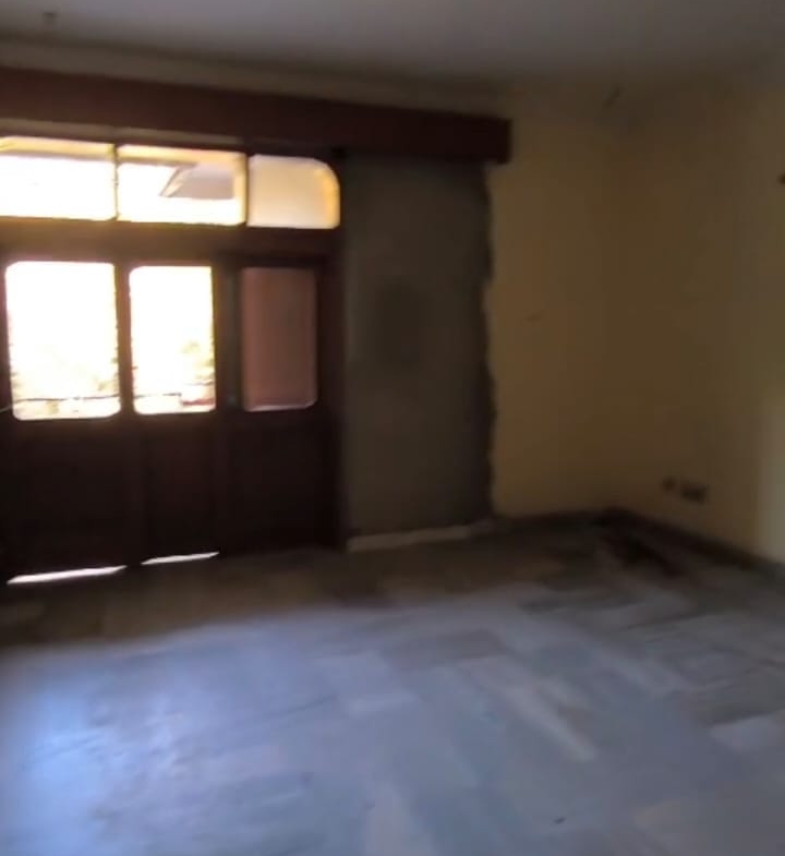 Flat for rent in Ramesh Nagar