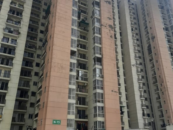 Flat for sale in Noida