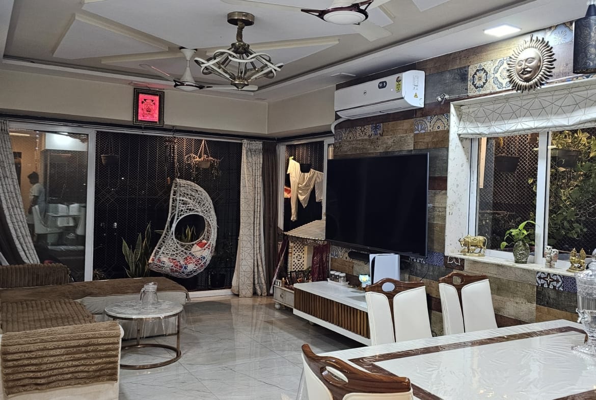 Flat for sale in Kandivali