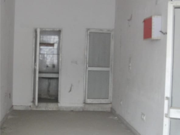 Commercial Floor for sale in Pitampura