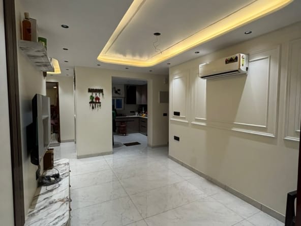 HIG Flat for sale in Pitampura