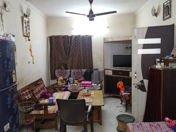 MIG Flat for sale in Pitampura