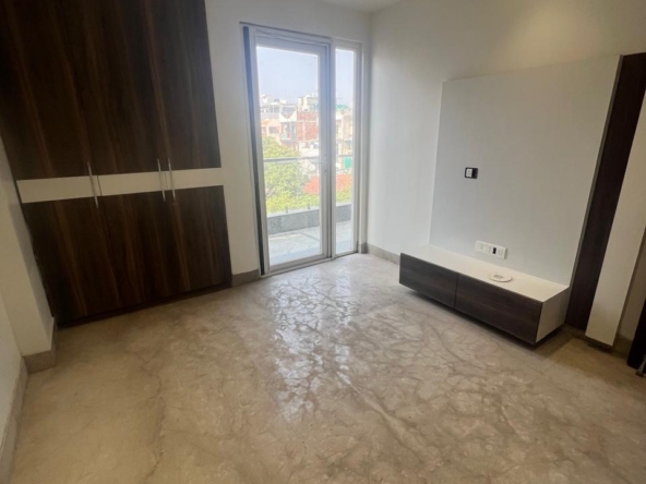 3Bhk Floor in Pitampura