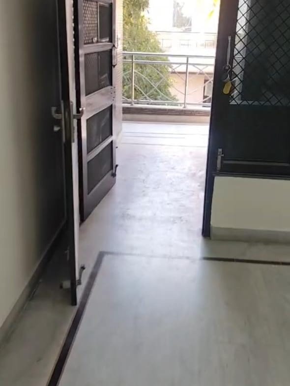 2Bhk Floor in Pitampura for Rent