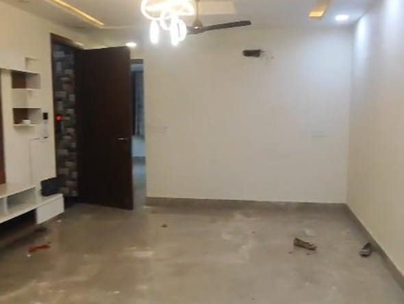 3Bhk Floor in Pitampura for sale