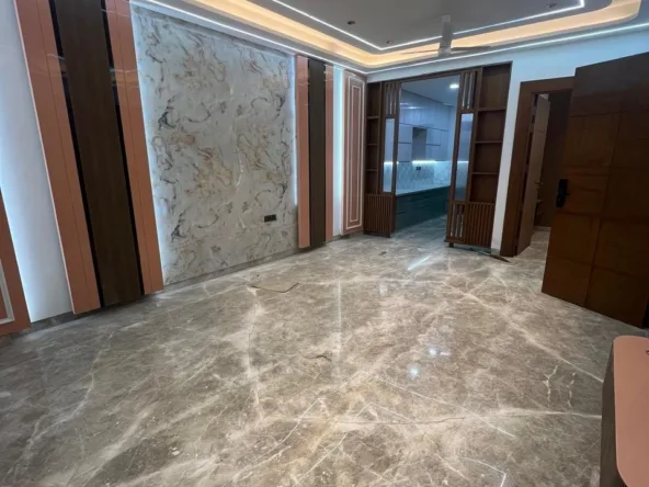 3Bhk Floor for sale in Shalimar Bagh