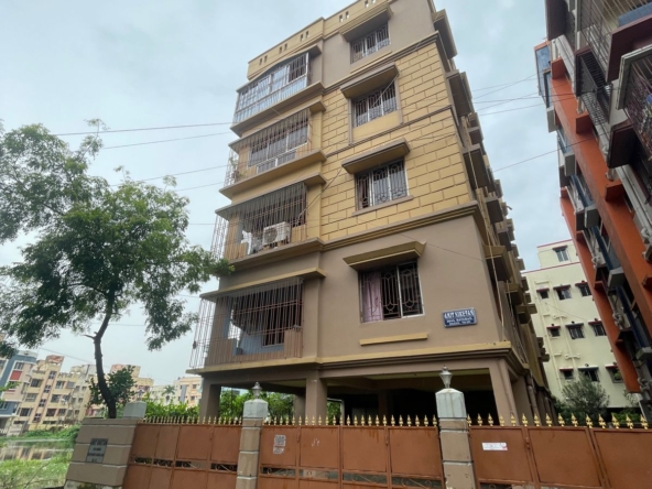 Flat for sale in Nayabad