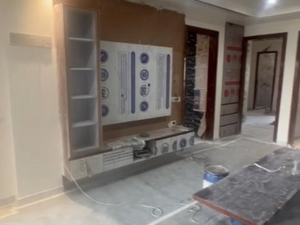 Floor in Pitampura on Rent