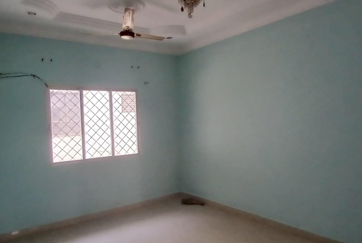 Floor for Rent in Beleghata