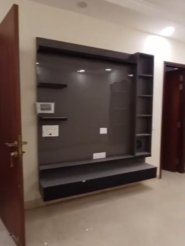 100Gaj Floor for sale in Pitampura