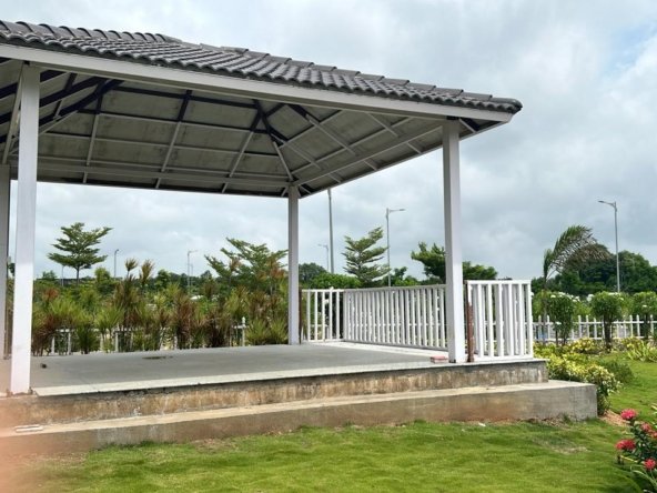 Plot for sale in Mamidipally